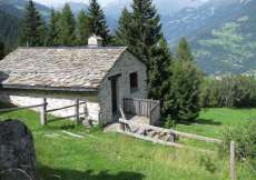Bijou im Puschlav in idyllischer Lage mitten in der Natur 1550 m ü. M. für 1 - 4 Personen (Nr. 024 - Ferienbijou Graubünden)