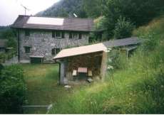 Ferien-Rustico nähe Flussbadestellen am Eingang zum Centovalli in idyllischer Lage für 1 - 5 Personen (Nr. 089 - Ferienhaus im Tessin)