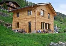 Ferienhaus hoch über Sion in idyllischer Lage im Unterwallis 1560 m ü. M. für 1 - 6 (8) Personen (Nr. 210 - Ferienhaus Wallis)