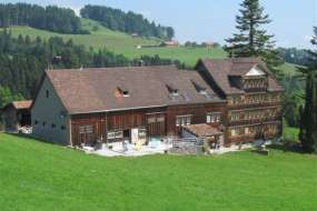 Parterre-Ferienwohnung in sehr schöner Lage am Säntis mitten im Grünen mit Whirlpool 800 m ü. M. für 1 - 8 Personen (Nr. 322 - Ferienwohnung Appenzellerland)