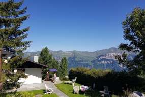 Ferienhaus über dem Brienzersee mit 2 Ferienwohnungen (Nr. 264A + 264B) im Grünen und nähe Skipiste im Winter für 1 - 9 Personen (Nr. 264A)