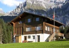 Ferien- Gruppenhaus bei Adelboden in ruhiger und schöner Lage 1400 m ü. M. für 15 - 27 Personen (Nr. 273 - Ferienhaus Berneroberland)