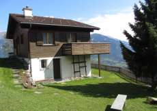 Ferienhaus in der Natur und nähe Skipisten am idyllischen Heinzenberg 1150 m ü. M. für 1 - 8 Personen (Nr. 006 - Ferienhaus Graubünden)