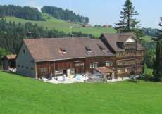 Parterre-Ferienwohnung in sehr schöner Lage am Säntis mitten im Grünen mit Whirlpool 800 m ü. M. für 1 - 8 Personen (Nr. 322 - Ferienwohnung Appenzellerland)