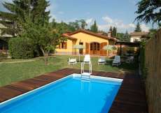 Toscana - Ferienhaus Nr. 1071 nähe Lucca und dem Meer mit grossem Garten und Pool in ruhiger Lage für 1 - 6 Personen