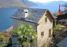 Romantisches Ferien-Rustico südlich Ascona in traumhafter Aussichtslage über den Lago-Maggiore für 1 - 6 Personen (Nr. 120 - Ferienhaus im Tessin)