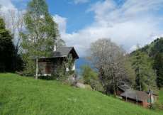 Holz-Ferienhaus über dem Walensee mit toller See- und Bergsicht mitten in den Wiesen in idyllischer Lage 1020m ü M. für 1 - 6 Personen (Nr. 319 - Ferienhaus über dem Walensee - Ostschweiz)