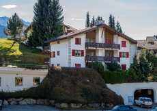 Ferienwohnungen über Laax in ruhiger Lage nähe Skipisten 1250 m ü. M. für 1 - 4 Personen (Nr. 044 - Ferienwohnung Graubünden)