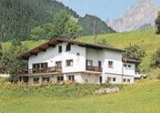 Ferienhaus (Nr. 381A) beim Skigebiet Golm über Schruns und Tschagguns im Grünen mit 2 Ferienwohnungen für 1 - 12 Personen (Nr. 381A + 381B - Ferienhaus im nahen Österreich)