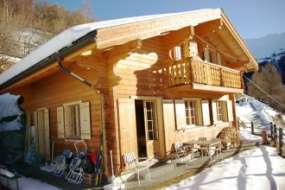 Grosses und schönes Ferienhaus hoch über Sion in idyllischer Lage im Unterwallis 1600 m ü. M. für 1 - 8 (10) Personen (Nr. 211 - Ferienhaus Wallis)