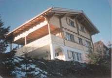 Komfort-Ferienhaus mit 2 Wohnungen am Heinzenberg 1550 m ü. M. für 1 - 6 Personen (Nr. 008 - Ferienhaus Graubünden)