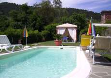 Ferienhaus mit Pool und eingezäumten Garten in Dorfnähe für 1 - 4 Personen (Nr. 1033 - Toskana)