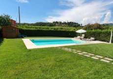 Toskana - Ferienhausteil über zwei Etagen Nr. 1051 mit eingezäuntem Garten und grossem Pool zwischen Lucca und dem Meer für 1 - 6 Personen