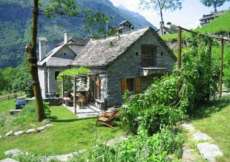 2 Ferien-Rustico mit grossem Garten und eigenem Bach für Naturliebhaber nördlich vom Ortasee für 6 + 4 Personen (Nr. 116A + 116B - Ferienhaus nähe Tessin)