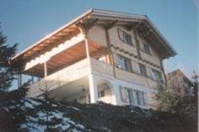 Komfort-Ferienhaus mit 2 Wohnungen am Heinzenberg 1550 m ü. M. für 1 - 6 Personen (Nr. 008 - Ferienhaus Graubünden)