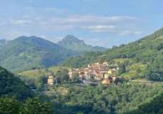 Ferienhaus an autofreier Lage im idyllischen Muggio-Tal mit schönen Badestellen (das Val-Muggio ist das südlichste Tal der Schweiz - urtümliches Tessin) für 1 - 9 Personen (Nr. 132 - Tessin)
