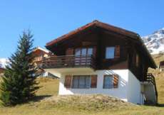 Ferienhaus mitten in den Wiesen und im Winter im Skigebiet im Lötschental 1800 m ü. M. für 1 - 4 Personen (Nr. 197 - Ferienhaus Wallis)