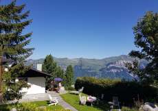 Ferienhaus über dem Brienzersee mit 2 Ferienwohnungen (Nr. 264B + 264A) im Grünen und nähe Skipiste im Winter für 1 - 9 Personen (Nr. 264B)