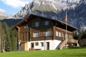 Ferien- Gruppenhaus bei Adelboden in ruhiger und schöner Lage 1400 m ü. M. für 15 - 27 Personen (Nr. 273 - Ferienhaus Berneroberland)