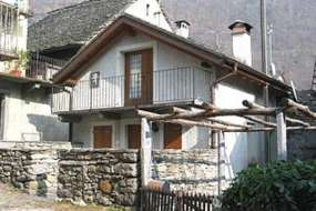 Ferien-Rustico im vorderen Maggiatal und in der Nähe von sehr schönen Flussbadestellen für 1 - 4 Personen (Nr. 097 - Ferienhaus im Tessin)