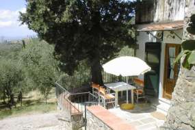 Toscana - Ferienhaus Nr. 1074 mit Traumaussicht mitten in den Olivenhainen und im Weingebiet für 1 - 4 Personen