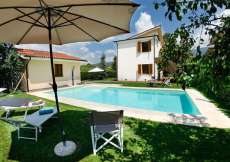 Toskana - Ferienhaus Nr. 1104 mit Lift im Haus, grossem Garten, Pool und Pooltreppe bei Marlia nähe Lucca für 1 - 8 Personen - das Haus ist behindertengerecht eingerichtet